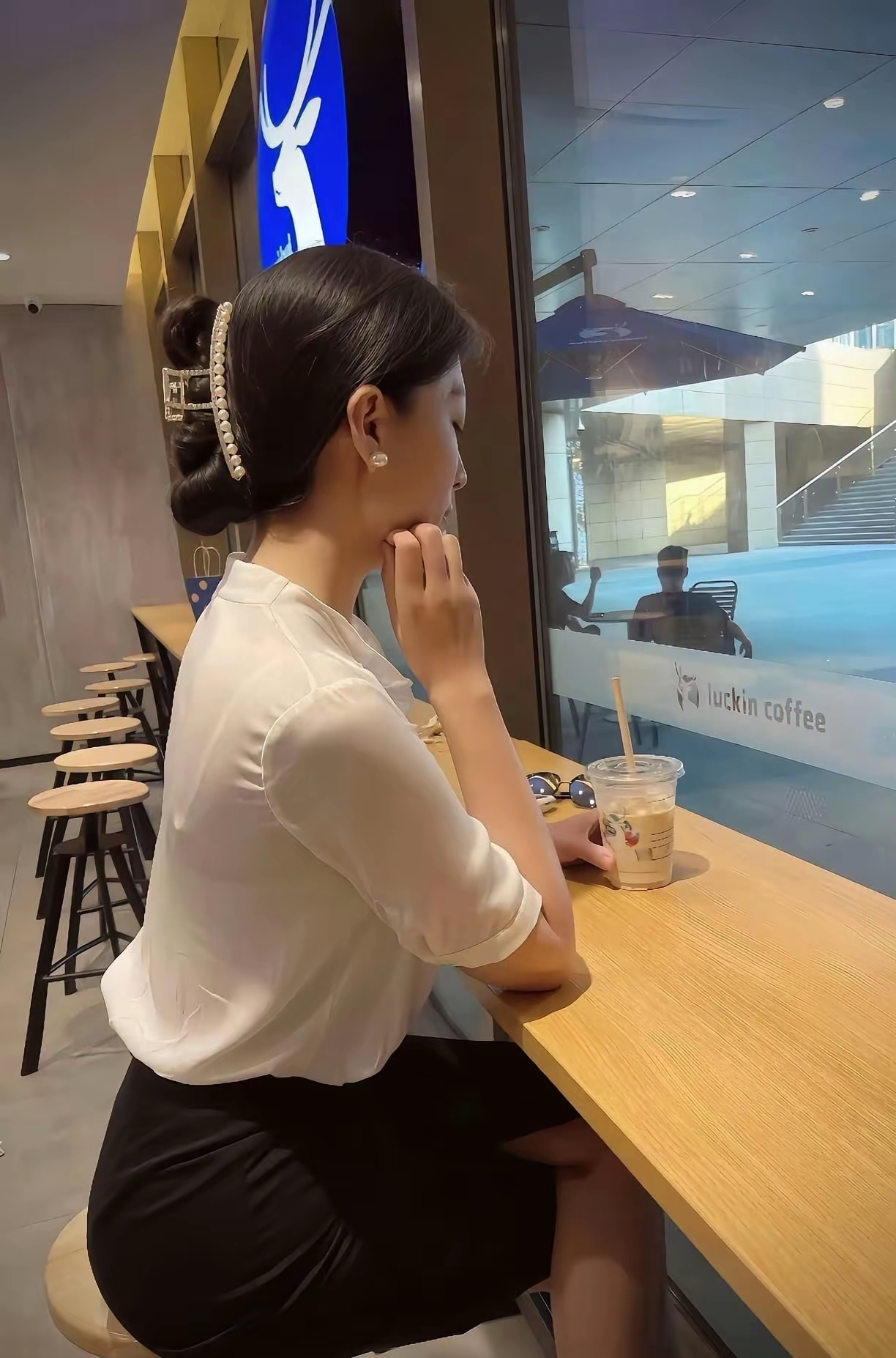 从事伴游的是哪些人？